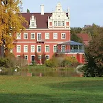 Apartment Komfortable Ferienwohnung 2x Schlafzimmer, Sauna zubuchbar, Parkplatz&Top Lage in Bad Muskau Bad Muskau