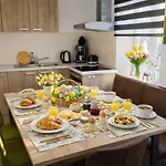 Komfortable 2x Schlafzimmer, Sauna Zubuchbar, Parkplatz & Lage In Appartement Bad Muskau