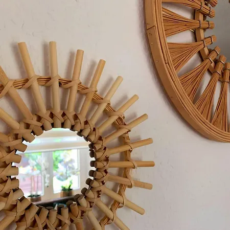 Moderne Ferienwohnung,sauna Im Haus, Parkplatz Hunde Willkommen, Nahe Schloss, Waldeisenbahn, Hermansbad, Unesco Geopark, Nahe Polnischer Markt, Lage Fuer Ausflugsziele Zum Wandern Oder Radfahren Apartmán *