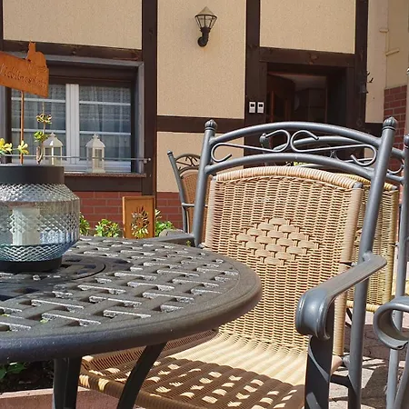 2 Gruener Fuerst Mit Sitzecke Im Innenhof & Parkplatz & Naehe Park Apartment *