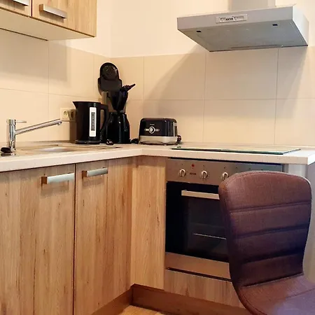 Moderne Ferienwohnung,sauna Im Haus, Parkplatz Hunde Willkommen, Nahe Schloss, Waldeisenbahn, Hermansbad, Unesco Geopark, Nahe Polnischer Markt, Lage Fuer Ausflugsziele Zum Wandern Oder Radfahren