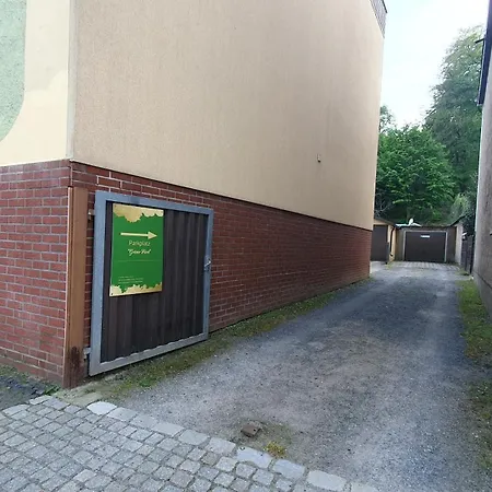 2 Gruener Fuerst Mit Sitzecke Im Innenhof & Parkplatz & Naehe Park * Bad Muskau