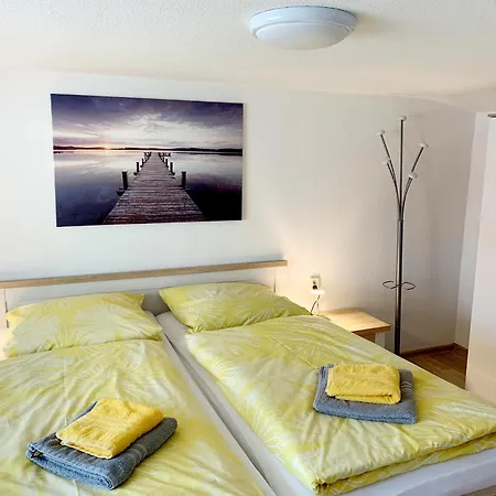 Apartment 2 Gruener Fuerst Mit Sitzecke Im Innenhof & Parkplatz & Naehe Park Bad Muskau