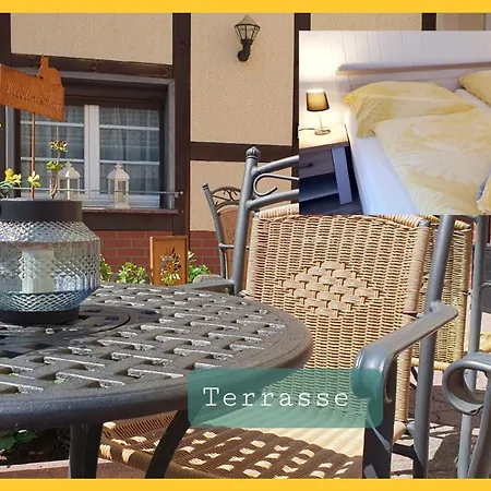 Daire Ruhige Winterwohnung ,Sauna Im Haus, Parkplatz Hunde Willkommen, Nahe Schloss, Waldeisenbahn, Hermansbad, Unesco Geopark, Nahe Polnischer Markt, Top Lage Fuer Ausflugsziele Zum Wandern Oder Radfahren