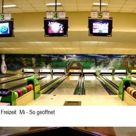 Apartmán Moderne Ferienwohnung,sauna Im Haus, Parkplatz Hunde Willkommen, Nahe Schloss, Waldeisenbahn, Hermansbad, Unesco Geopark, Nahe Polnischer Markt, Lage Fuer Ausflugsziele Zum Wandern Oder Radfahren