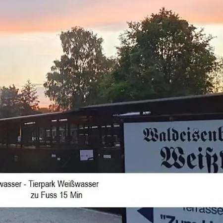 Apartmán Moderne Ferienwohnung,sauna Im Haus, Parkplatz Hunde Willkommen, Nahe Schloss, Waldeisenbahn, Hermansbad, Unesco Geopark, Nahe Polnischer Markt, Lage Fuer Ausflugsziele Zum Wandern Oder Radfahren Bad Muskau