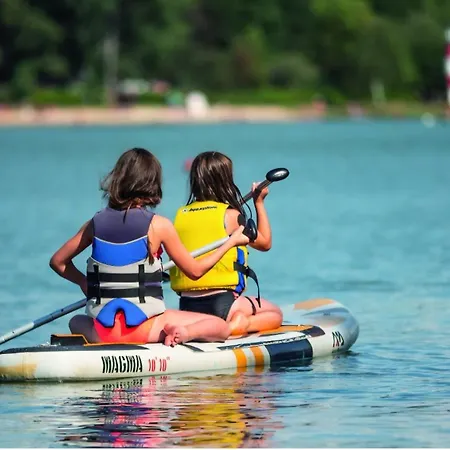 Moderne Ferienwohnung,sauna Im Haus, Parkplatz Hunde Willkommen, Nahe Schloss, Waldeisenbahn, Hermansbad, Unesco Geopark, Nahe Polnischer Markt, Lage Fuer Ausflugsziele Zum Wandern Oder Radfahren Διαμέρισμα *