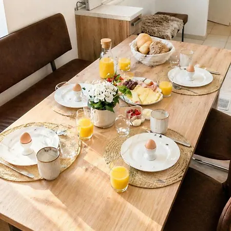 Komfortable 2x Schlafzimmer, Sauna Zubuchbar, Parkplatz & Lage In Appartamento *