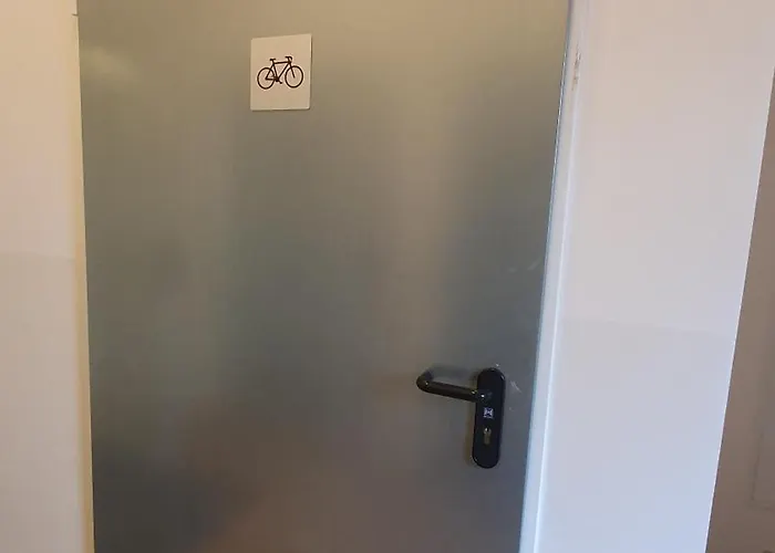 Moderne Ferienwohnung,sauna Im Haus, Parkplatz Hunde Willkommen, Nahe Schloss, Waldeisenbahn, Hermansbad, Unesco Geopark, Nahe Polnischer Markt, Lage Fuer Ausflugsziele Zum Wandern Oder Radfahren Bad Muskau