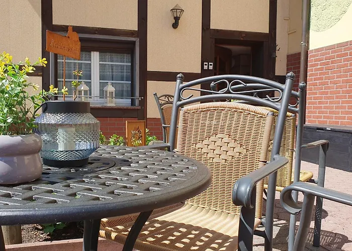 Moderne Ferienwohnung,sauna Im Haus, Parkplatz Hunde Willkommen, Nahe Schloss, Waldeisenbahn, Hermansbad, Unesco Geopark, Nahe Polnischer Markt, Lage Fuer Ausflugsziele Zum Wandern Oder Radfahren Διαμέρισμα *