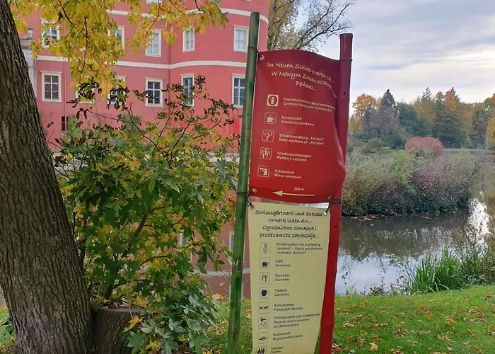 Apartamento Ruhige Winterwohnung Innenhof Mit Parkplatz Hunde Willkommen In Nähe Schloss, Waldeisenbahn, Hermansbad, Unesco Geopark, Nähe Polnischer Markt, Lage Für Ausflugsziele Zum Wandern Oder Radfahren