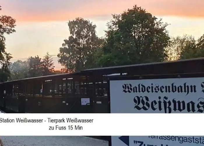 Διαμέρισμα Moderne Ferienwohnung,sauna Im Haus, Parkplatz Hunde Willkommen, Nahe Schloss, Waldeisenbahn, Hermansbad, Unesco Geopark, Nahe Polnischer Markt, Lage Fuer Ausflugsziele Zum Wandern Oder Radfahren Bad Muskau