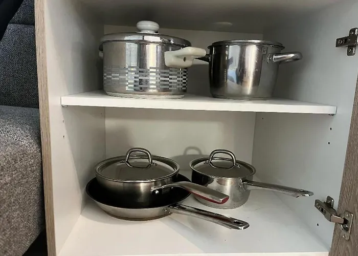Apartman Moderne Ferienwohnung,sauna Im Haus, Parkplatz Hunde Willkommen, Nahe Schloss, Waldeisenbahn, Hermansbad, Unesco Geopark, Nahe Polnischer Markt, Lage Fuer Ausflugsziele Zum Wandern Oder Radfahren