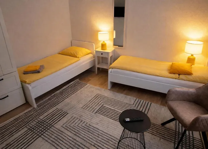 Moderne Ferienwohnung,sauna Im Haus, Parkplatz Hunde Willkommen, Nahe Schloss, Waldeisenbahn, Hermansbad, Unesco Geopark, Nahe Polnischer Markt, Lage Fuer Ausflugsziele Zum Wandern Oder Radfahren *