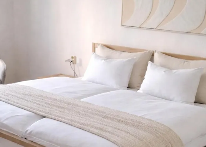 Moderne Ferienwohnung,sauna Im Haus, Parkplatz Hunde Willkommen, Nahe Schloss, Waldeisenbahn, Hermansbad, Unesco Geopark, Nahe Polnischer Markt, Lage Fuer Ausflugsziele Zum Wandern Oder Radfahren *